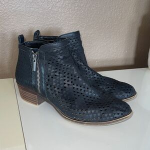 Lucky Brand basel ankle boots size 6.5